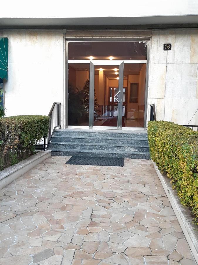 Suite Rent Milan 2 Bagian luar foto